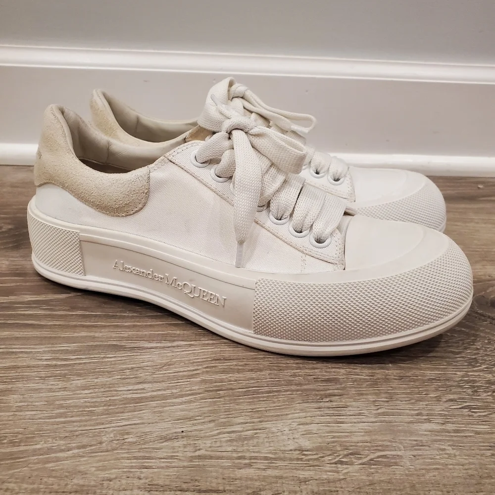 NEW Alexander McQueen Deck Plimsoll Lace-Up White Sneaker Size  EU 39